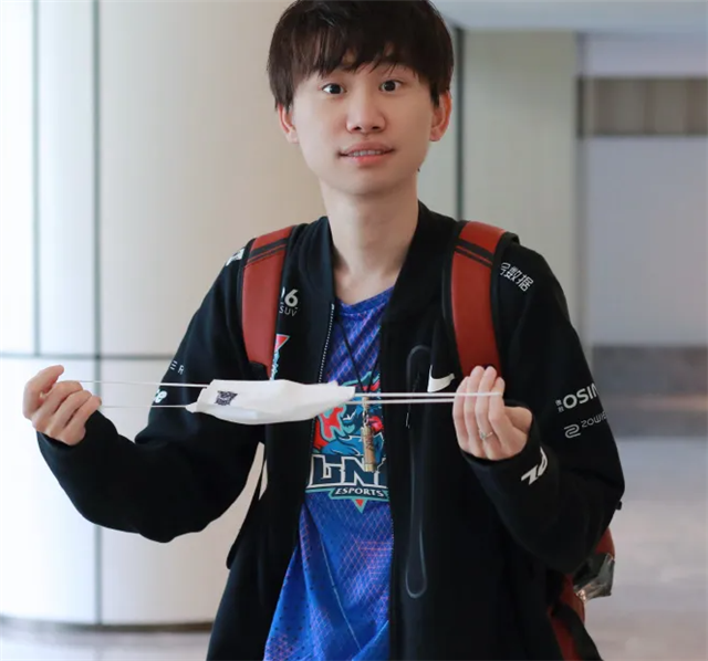 雄鹿教练压力巨大！，Scout遭遇七持续失利热度持续攀升